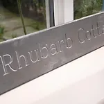 Rhubarb Chapel Stile